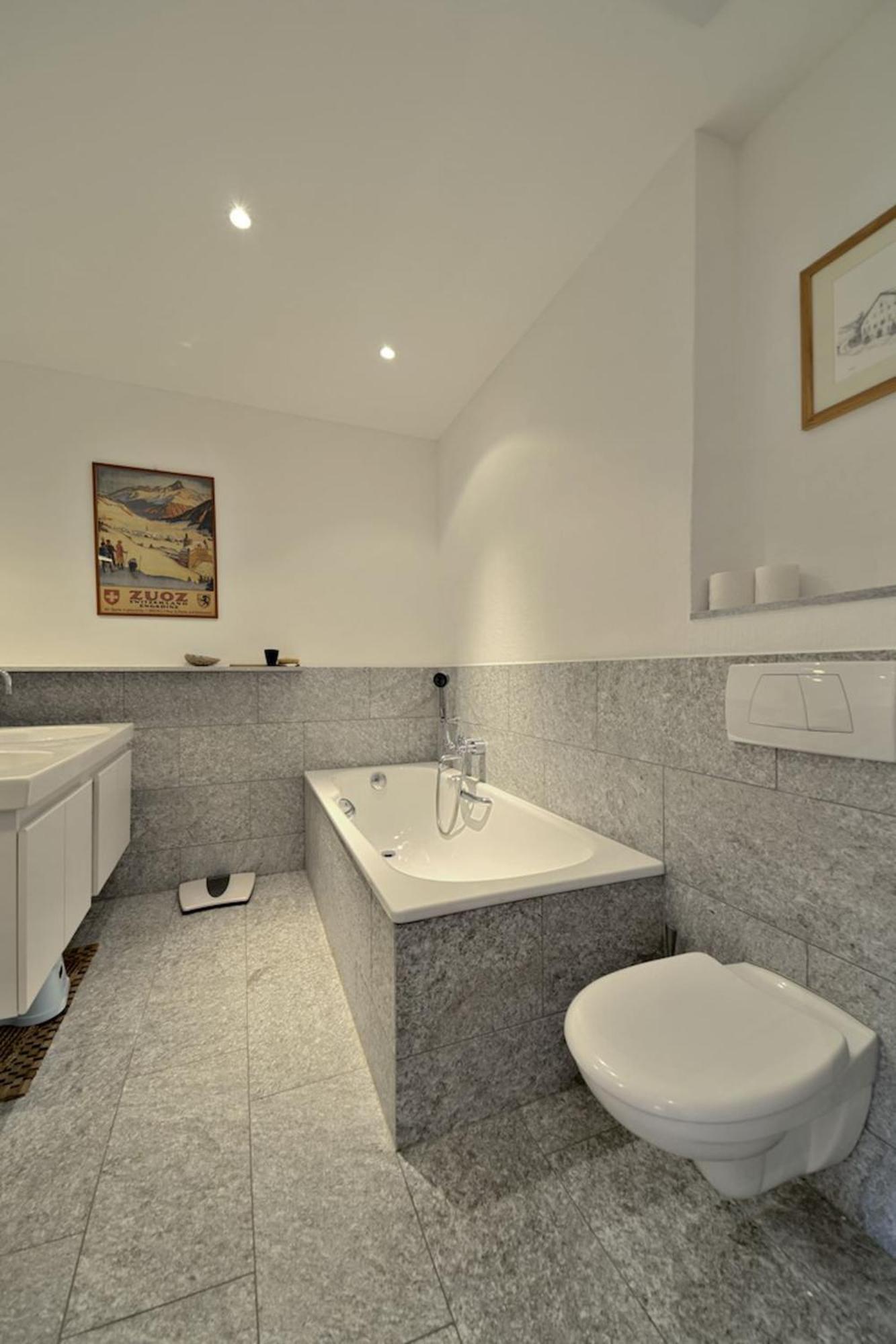 Chesa Ladina - Zuoz Apartment Екстериор снимка